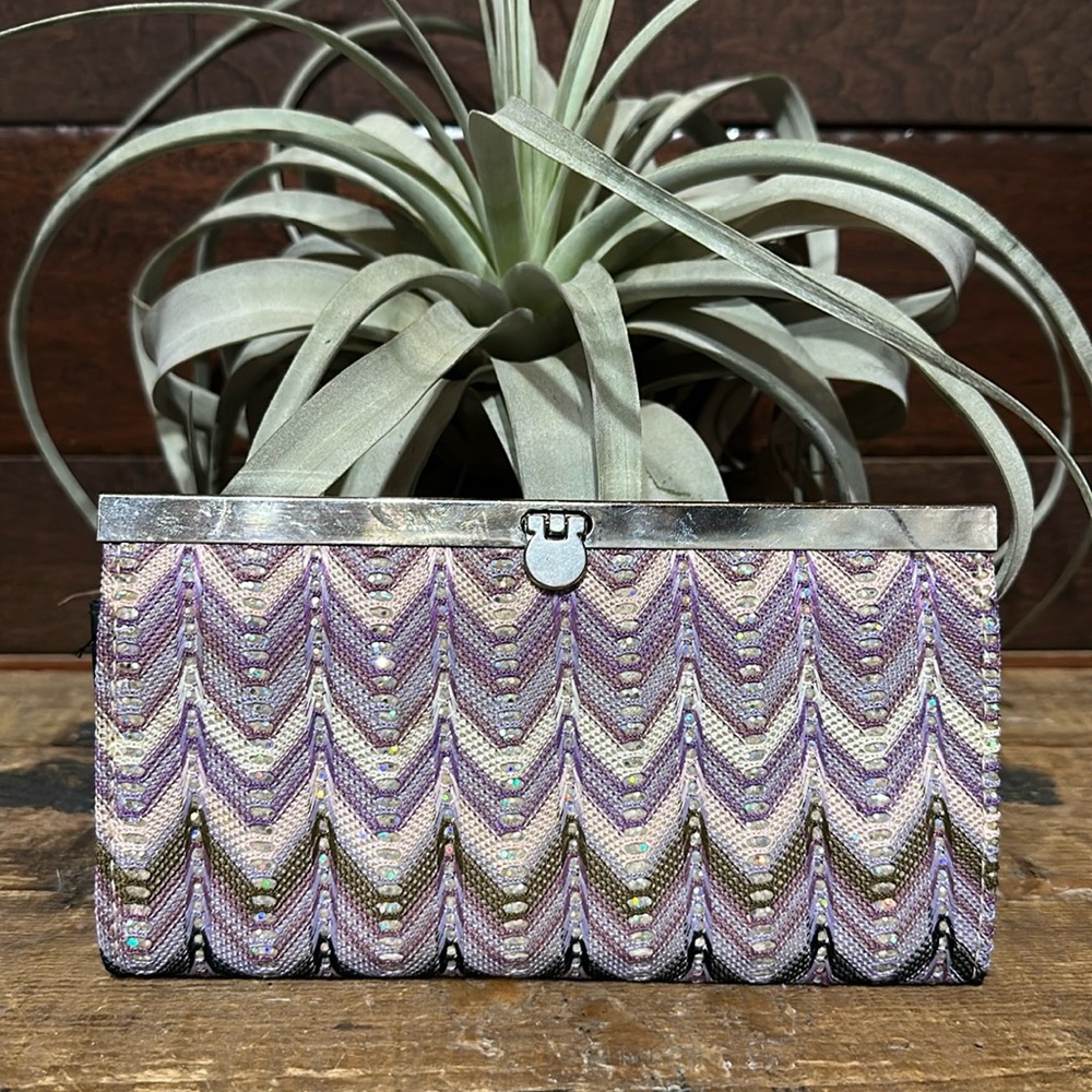 No Brand Tag 90s Purple and Gold Chevron Clutch / Wallet